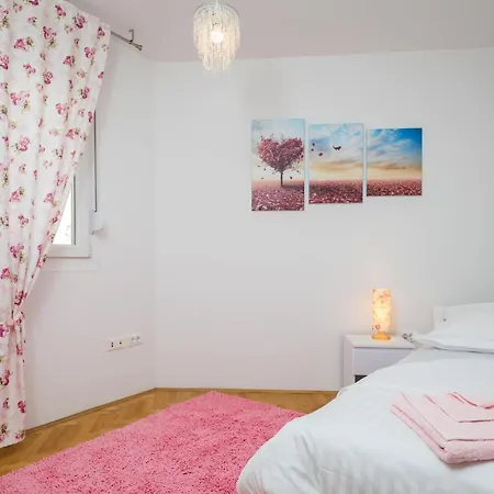 Apartment Apartment Split Split