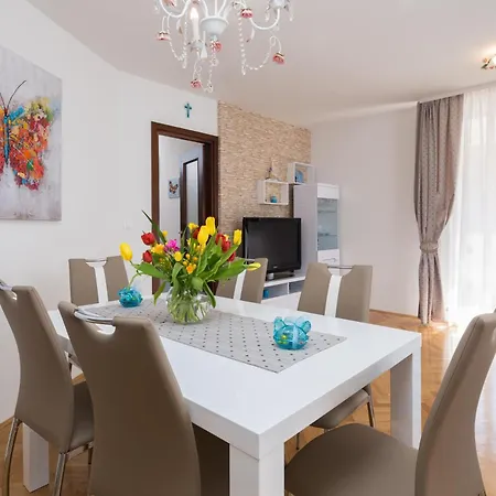 Apartment Split