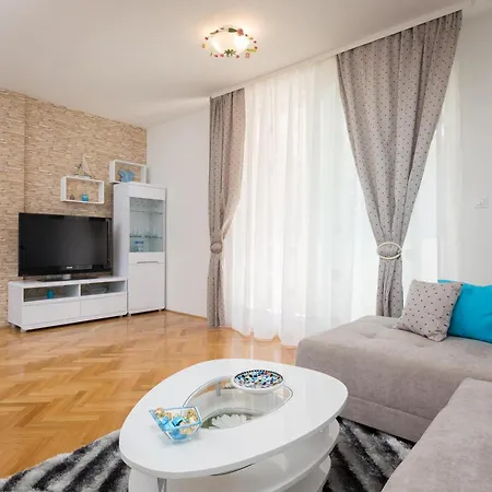 Apartment Split *