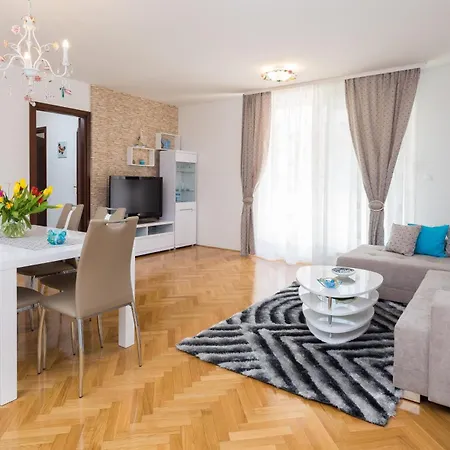 Apartment Split